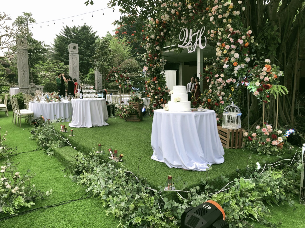 Đám cưới hai bạn Việt - Hương