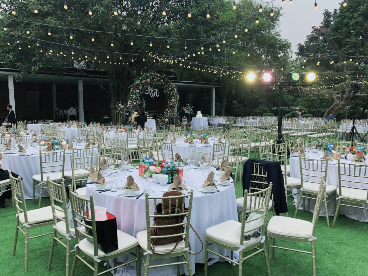 Đám cưới hai bạn Việt - Hương