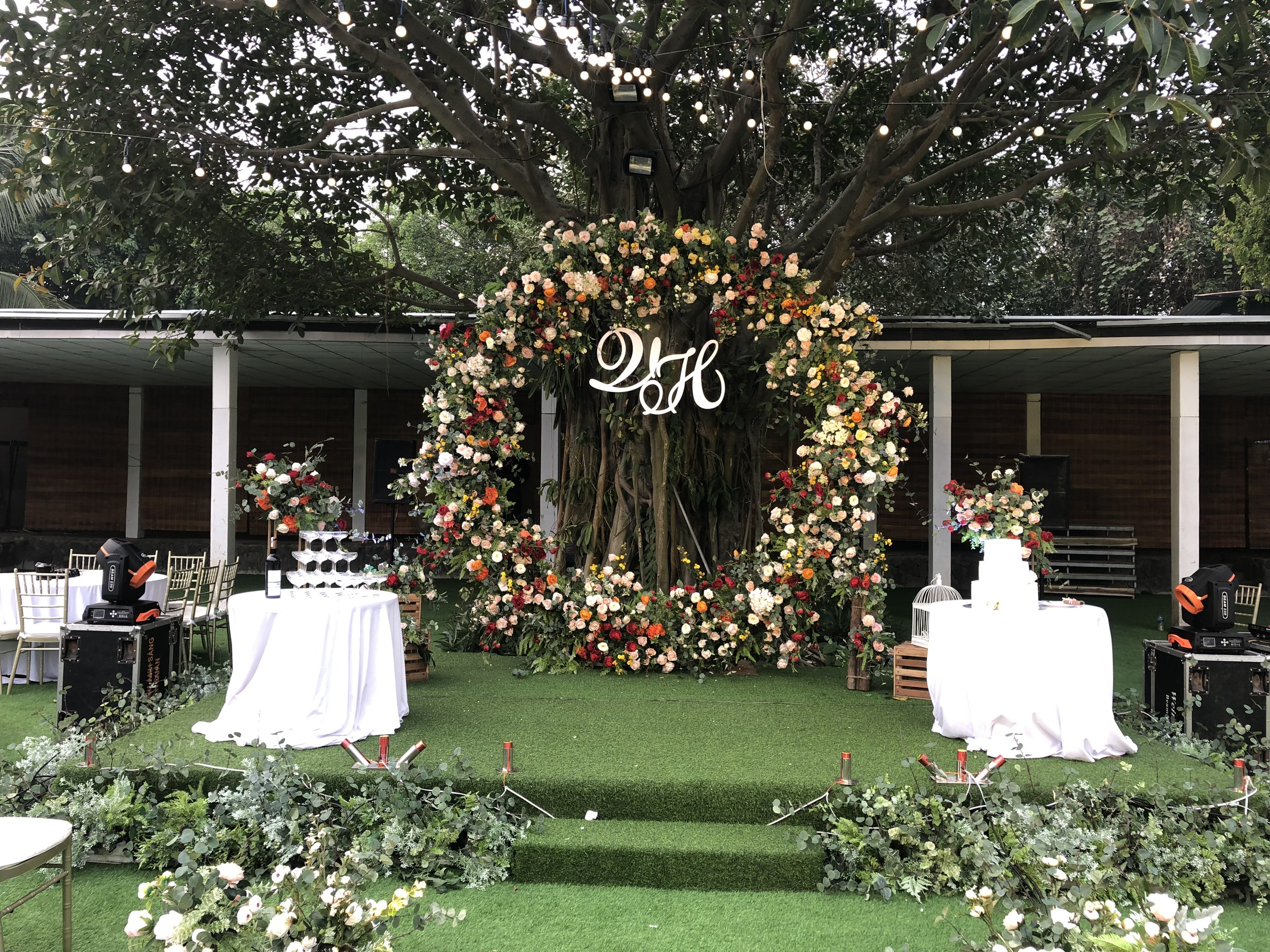 Đám cưới hai bạn Việt - Hương