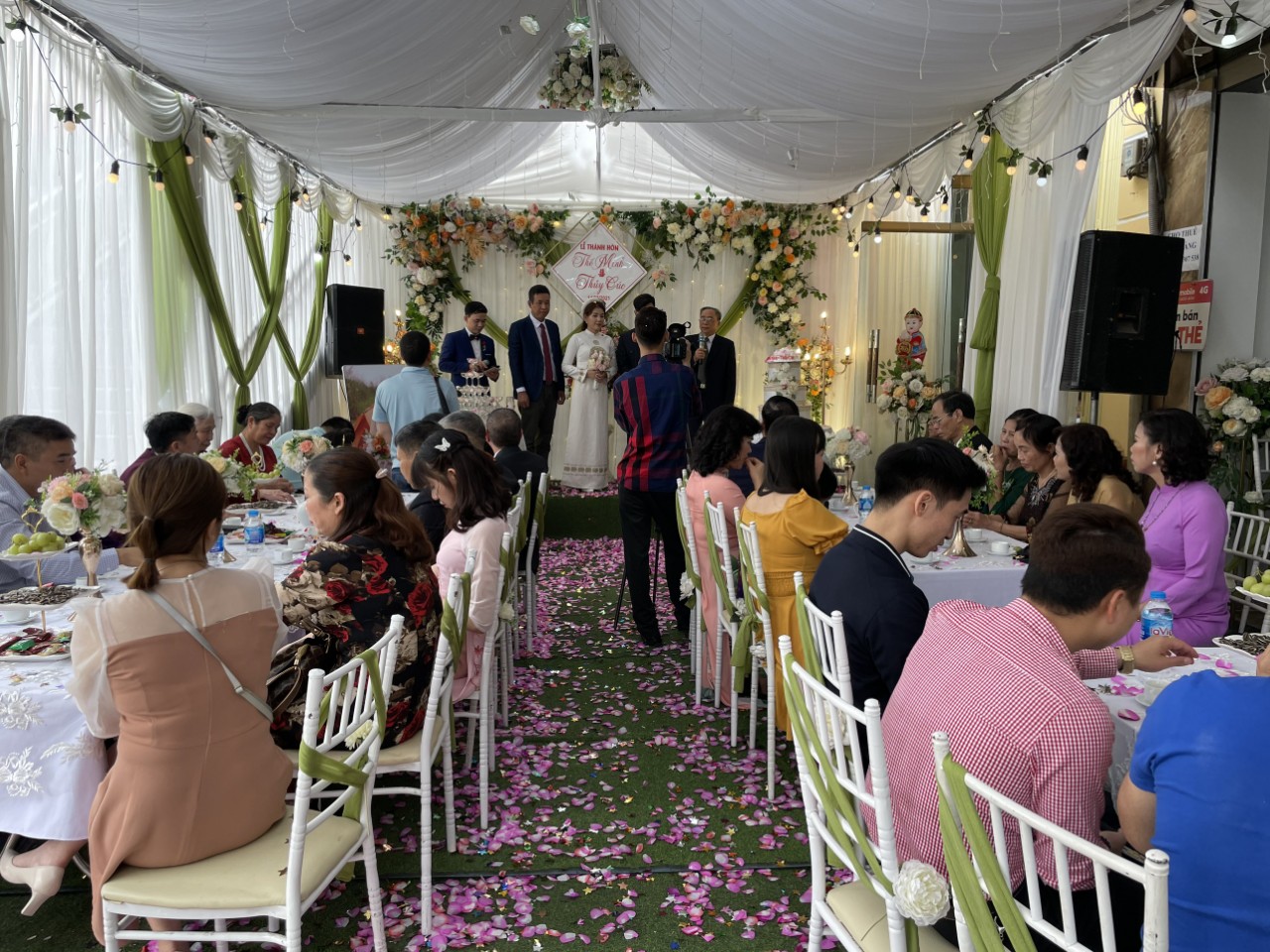 Đám cưới hai bạn Minh Cúc