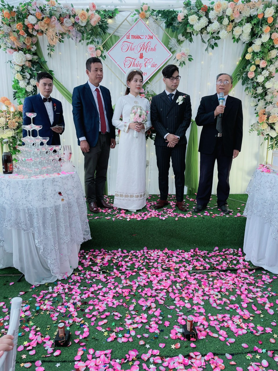 Đám cưới hai bạn Minh Cúc