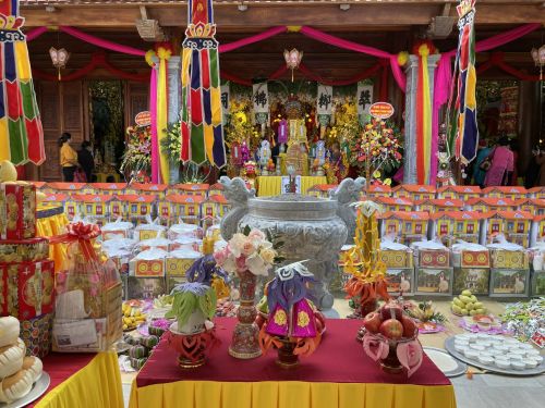 Tổ chức sự kiện tín ngưỡng hầu đồng