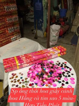 Ống thổi hoa giấy cánh hoa hồng và tim sao 5 màu