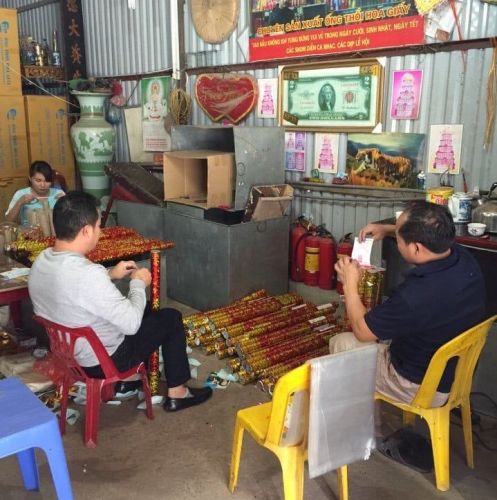 Cách nhà em làm ra pháo tiền đây ạ Sử dụng trong dịp khai trương, năm mới.