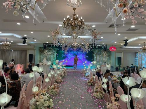Hợp Tiến Phát tổ chức đám cưới cho hai bạn Thế Minh và Thủy Cúc Long Biên